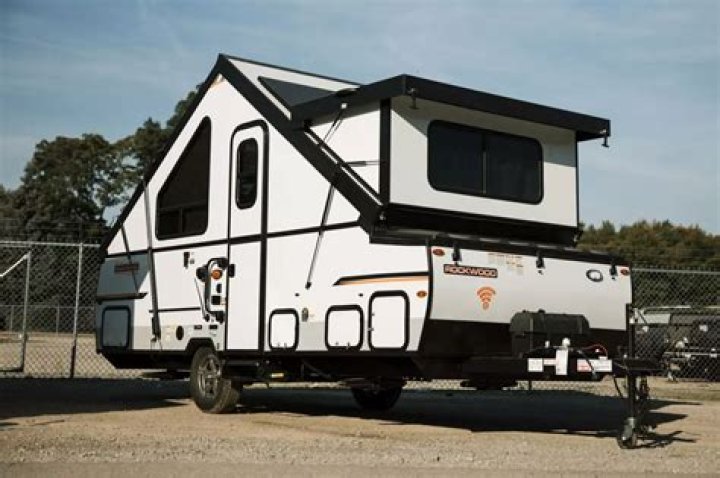 Are there pop up campers with hard sides?