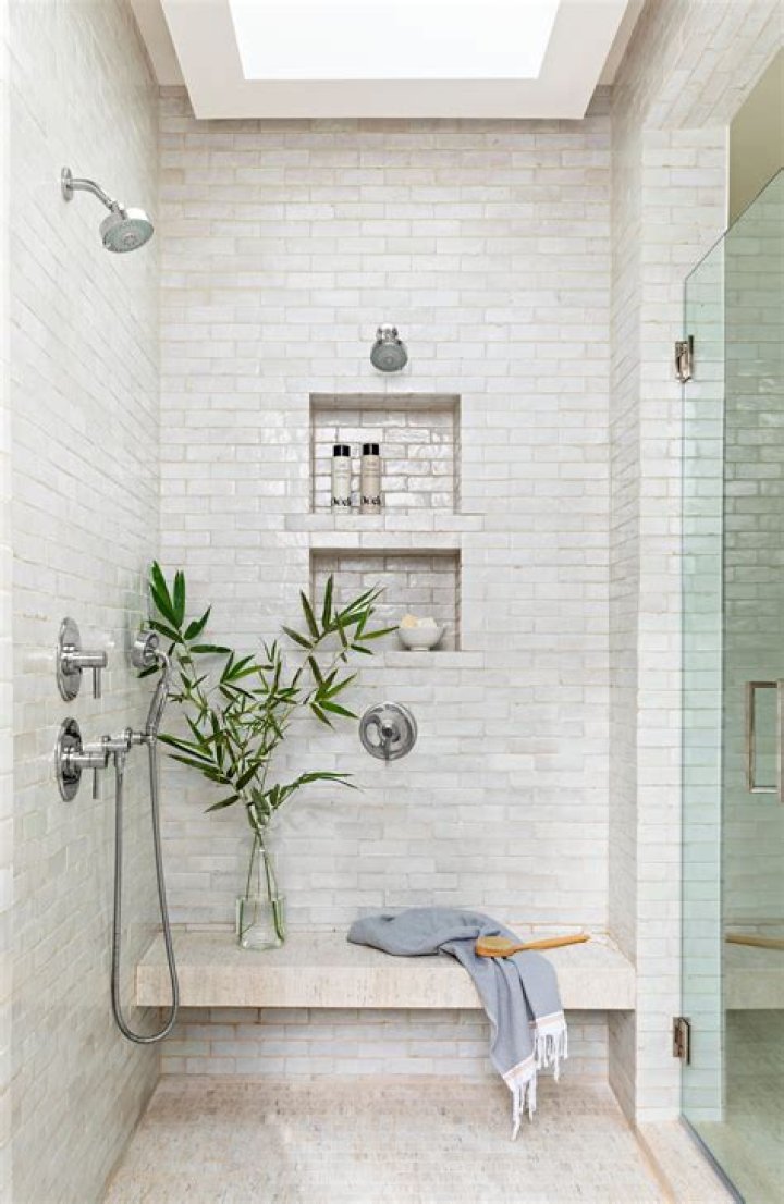 Can I have a shower without a tray?