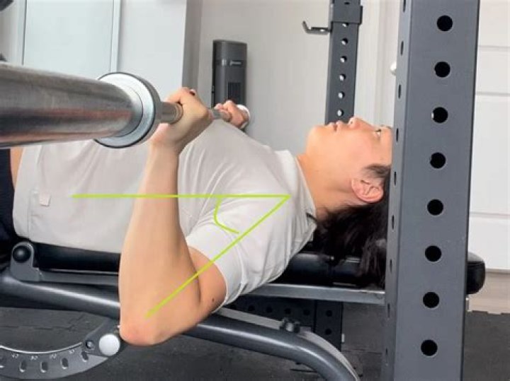 Can you hurt your shoulder while bench pressing?