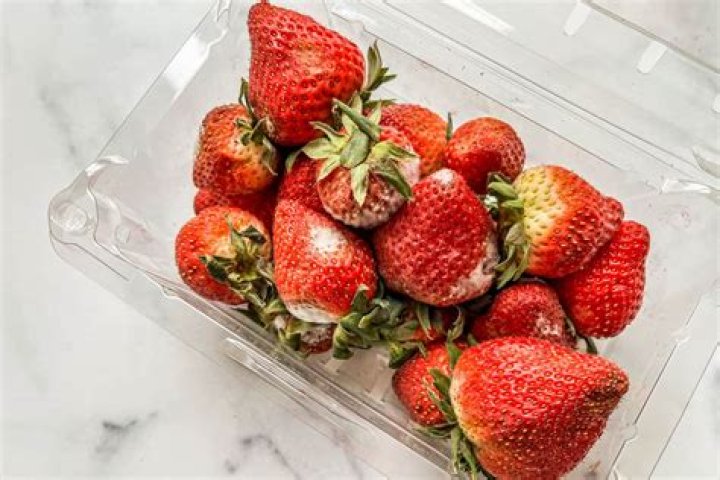 Do strawberries go with champagne?