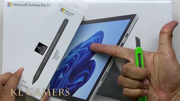 Does Surface Pro have a drawing app?
