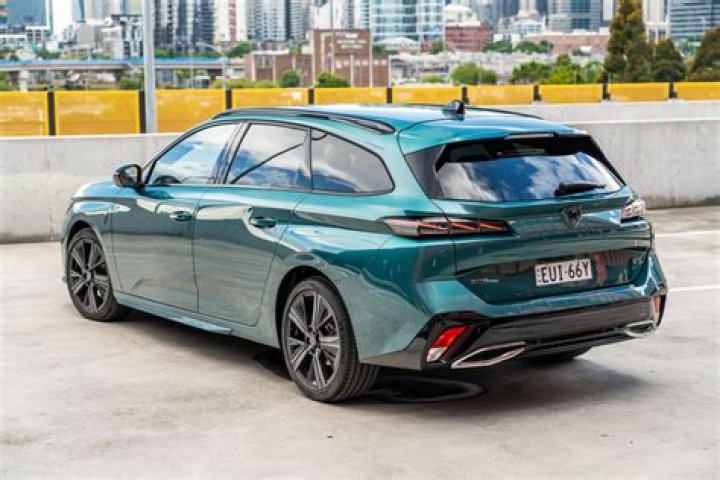 How big is the boot on a Peugeot 308 SW?