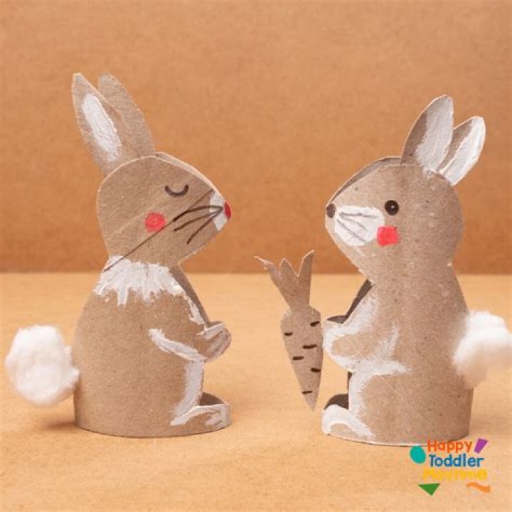 How do you make a pin tail on a rabbit?