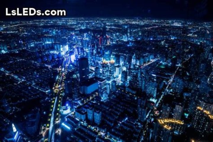 How many low voltage LED lights on a transformer?