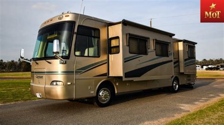 How many miles per gallon does a 40 foot motorhome get?