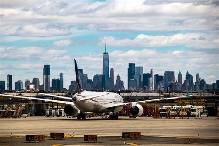 How much is short-term parking at Newark airport?