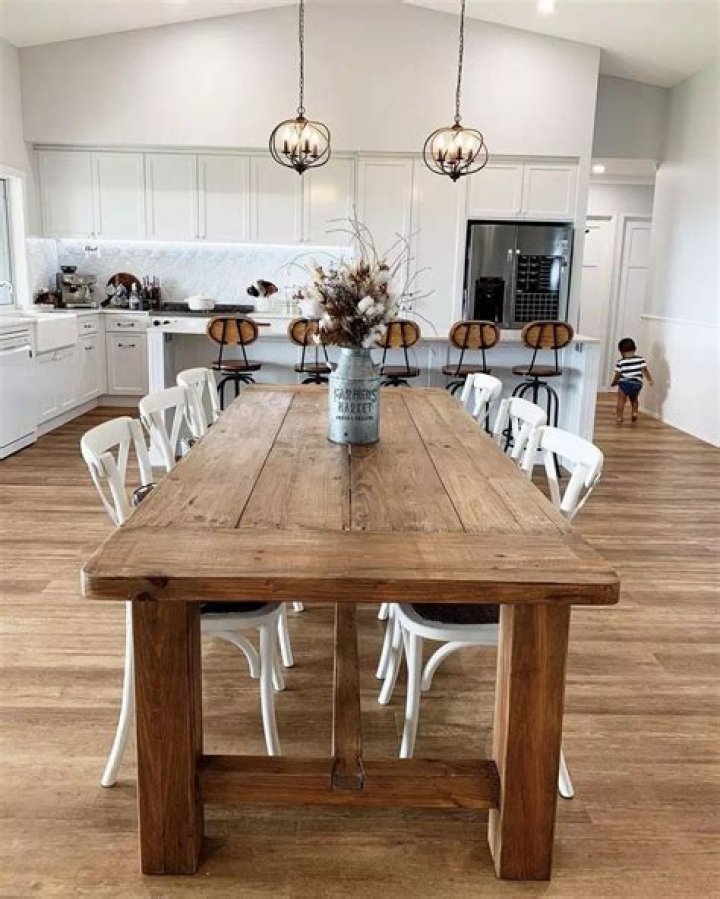 How tall are farmhouse tables?