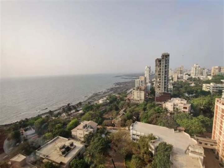 Is Bandra East a posh area?