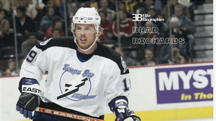 Is Brad Richards still playing hockey?