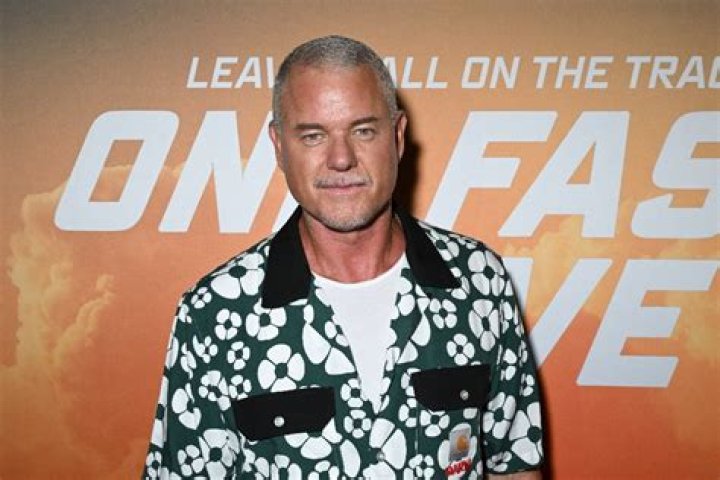 Is John Smith the actor still alive?