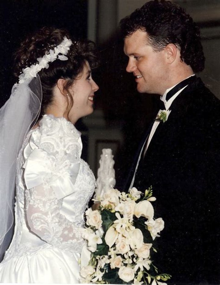 Is Maggie Beth Phelps wife of David Phelps?