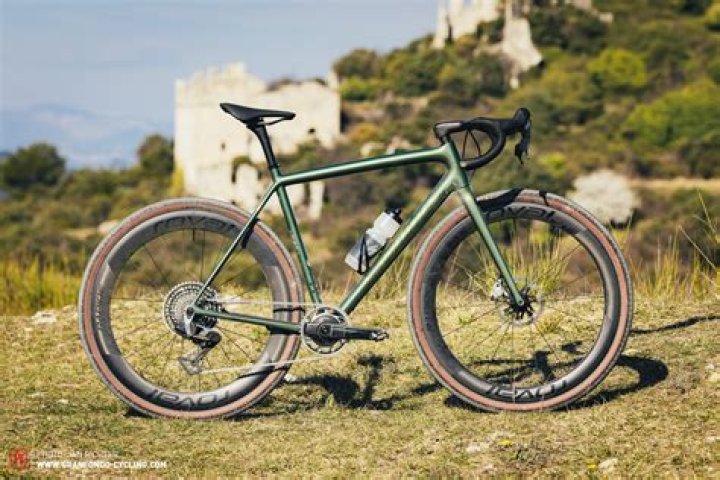 Is the specialized Crux a good gravel bike?