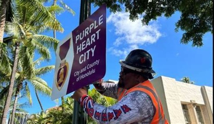 Is there a way to look up Purple Heart recipients?