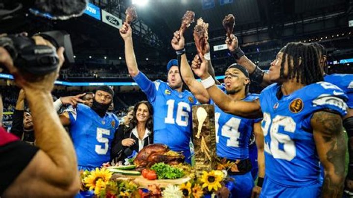 What channel is the Lions game on Thanksgiving?