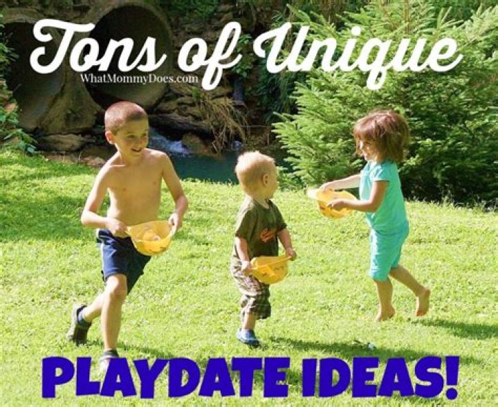 What happens on a playdate?