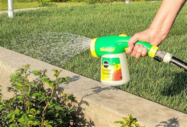 What is a hose end sprayer?
