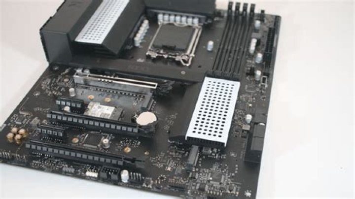 What motherboard does NZXT use?