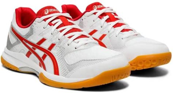 What shoes does Kenma wear?