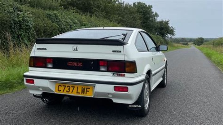 Whats the mpg for a 1990 Honda CRX?