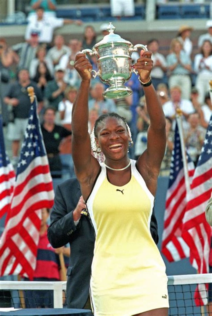 When did Serena Williams get her first trophy?
