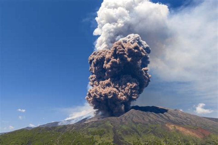 When was the biggest eruption of Mount Etna?