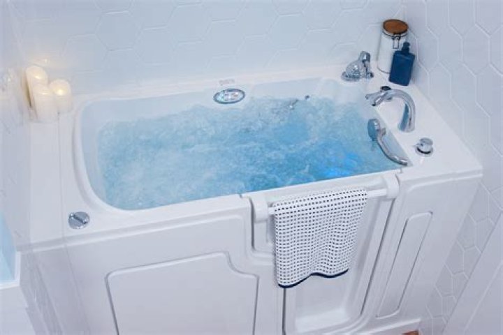Where are Aker tubs made?