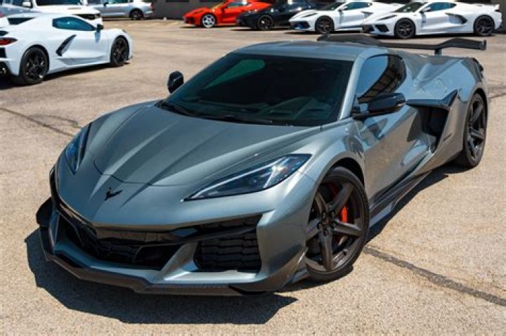 Which is better Corvette or Jaguar?