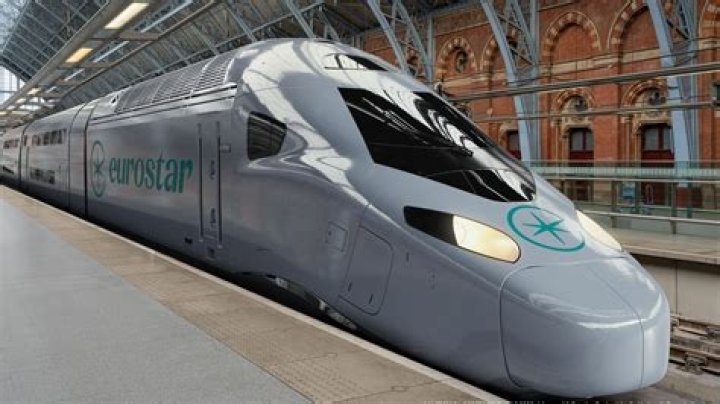 Which stations does the Eurostar stop at?