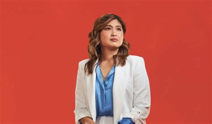 Who is the owner of Sweet Tomatoes?