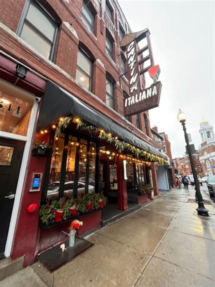 Who owns Cantina Italiana Boston?
