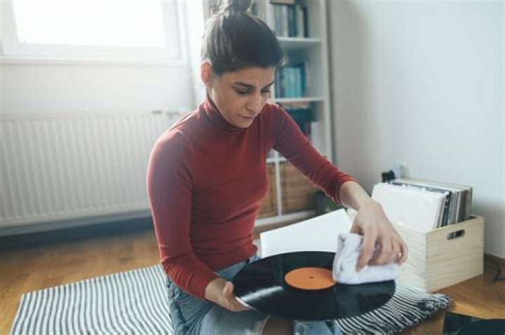 Why is my vinyl player not working?